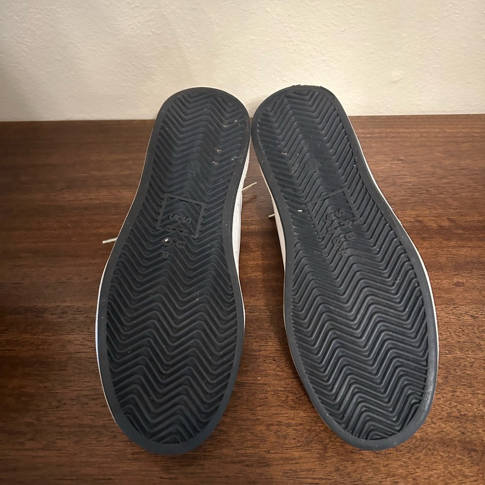SOLD - ShuShop PAZ Sneakers - Picture 5 of 7